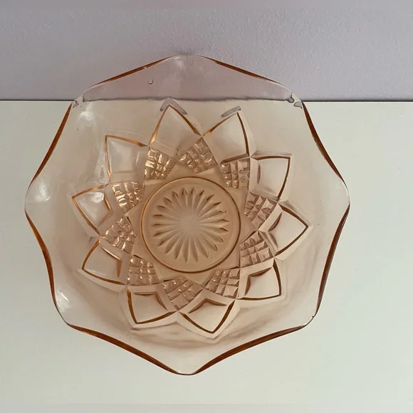 Pink Depression Bowl - Picture 2 of 13